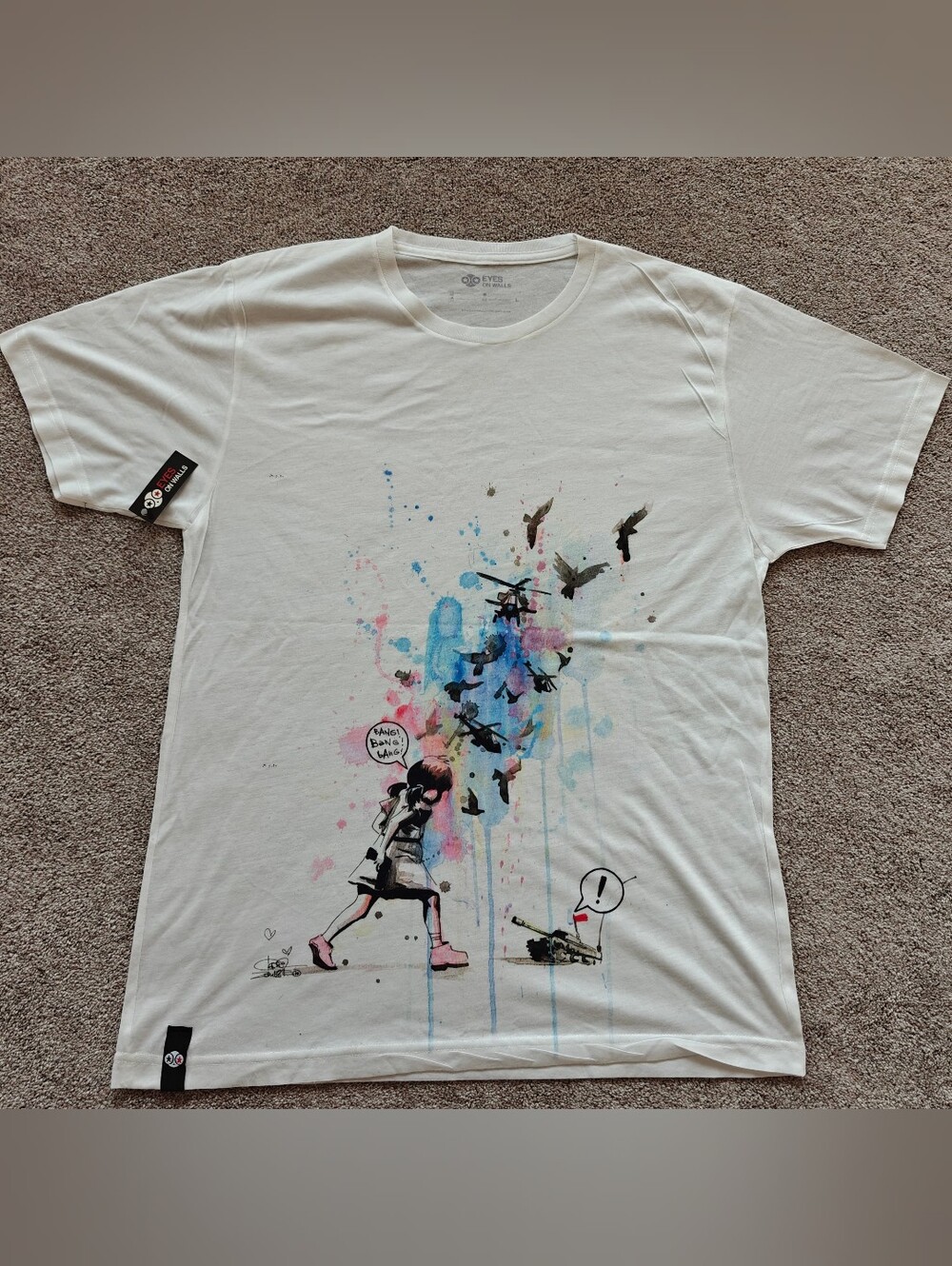 NWT Lora Zombie Eyes On Walls Bang Bang T-Shirt White Large Art Graphic Tee